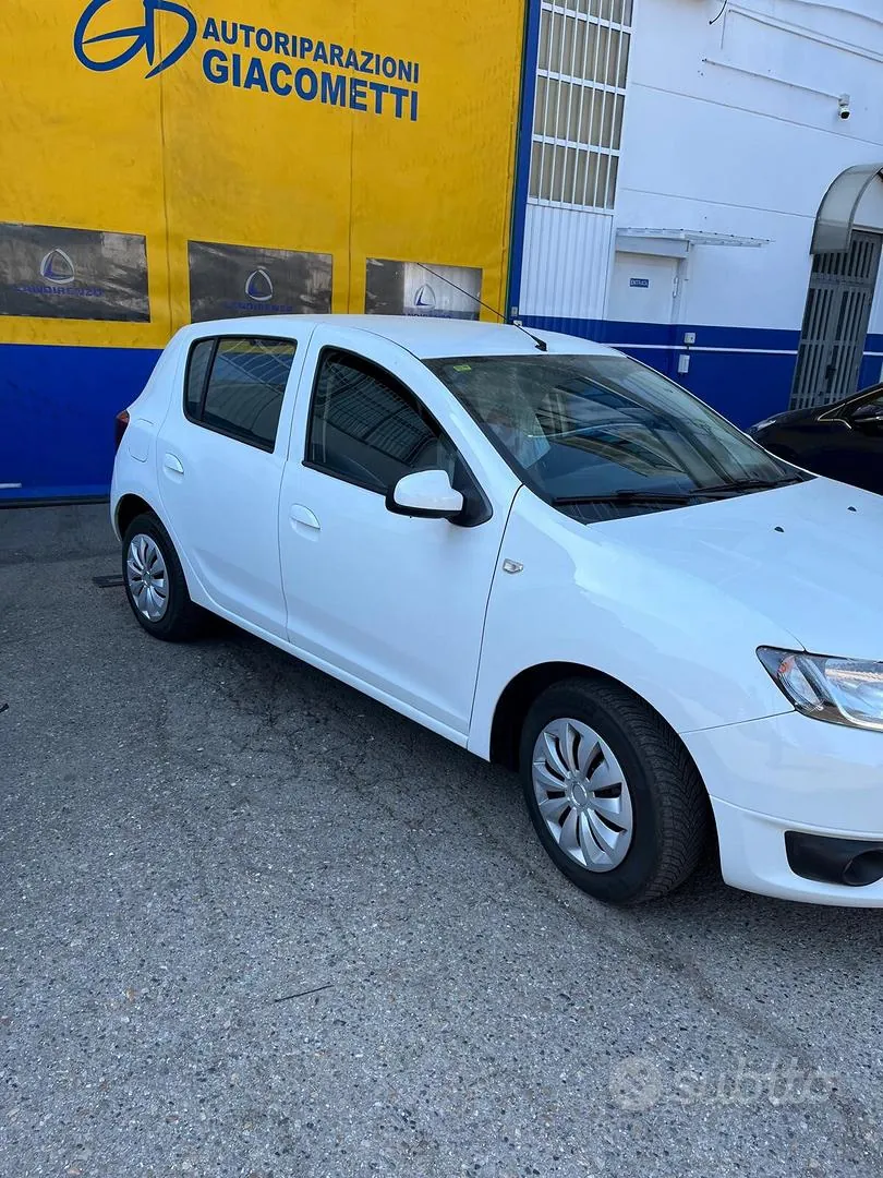 Dacia Sandero 2015 photo 3