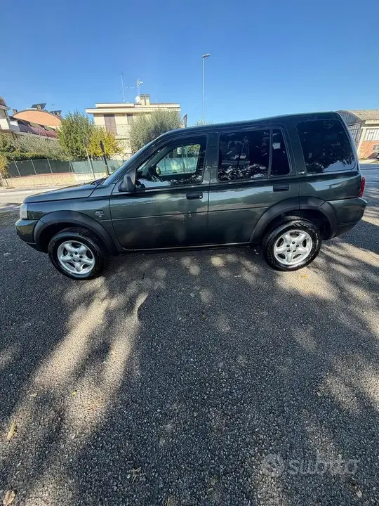 Land Rover Freelander 2006 photo 3