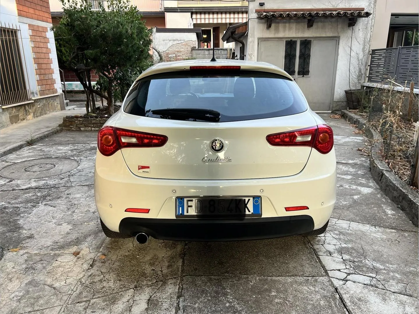 Alfa Romeo Giulietta 2016 photo 2