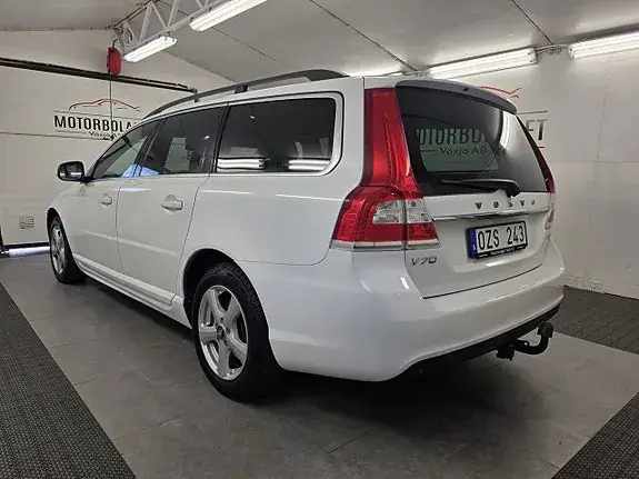 Volvo V70 2014 photo 2
