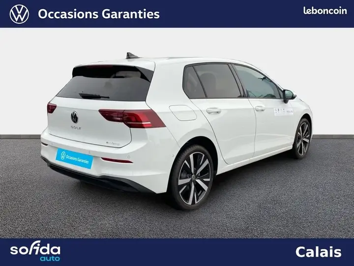 Volkswagen Golf 2026 photo 5