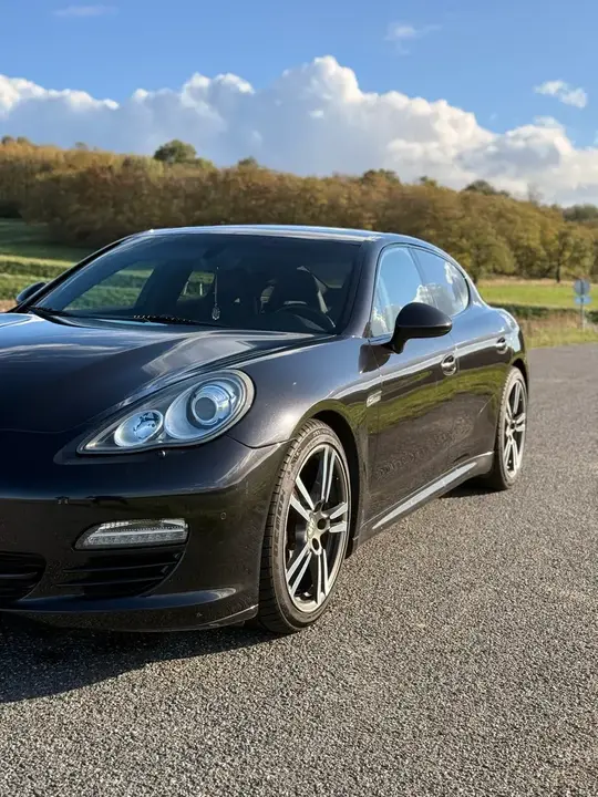 Porsche Panamera 2012 photo 3
