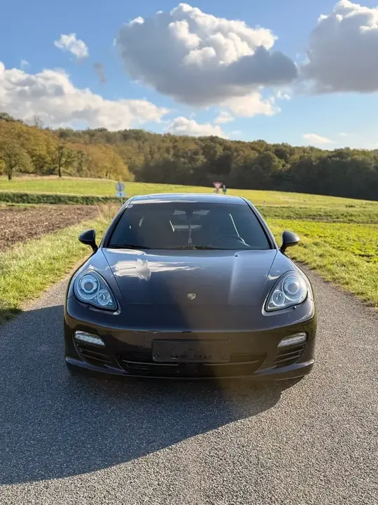 Porsche Panamera 2012 photo 2
