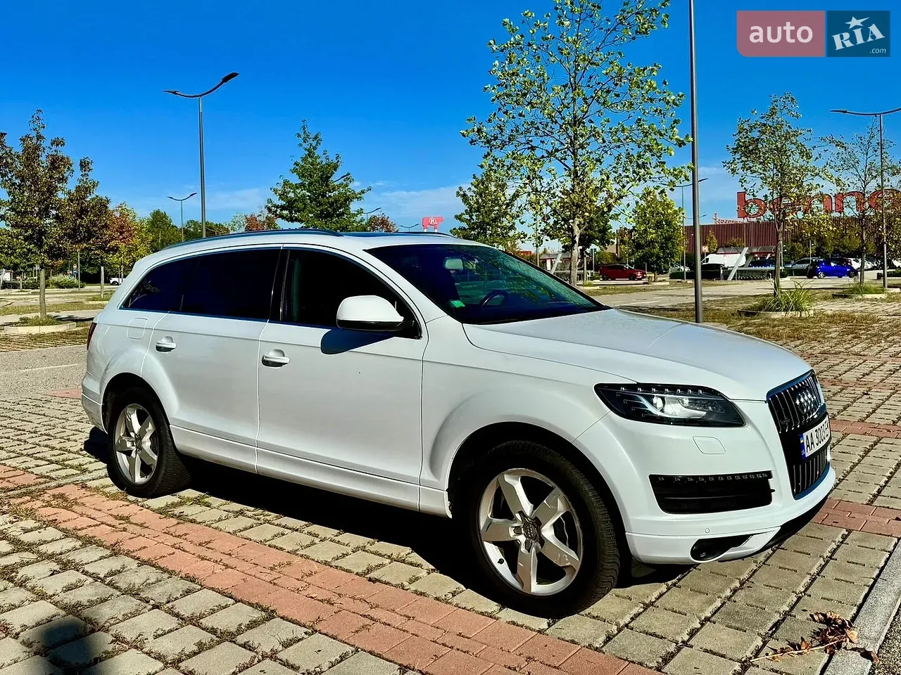 Audi Q7 2013 photo 2
