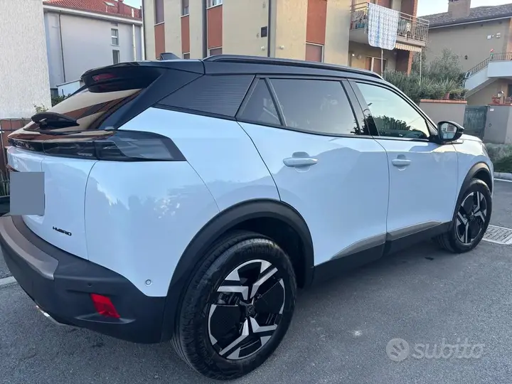 Peugeot 2008 2024 photo 2
