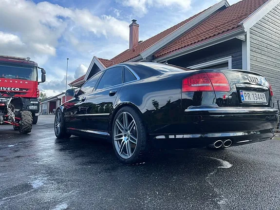 Audi S8 2008 photo 5