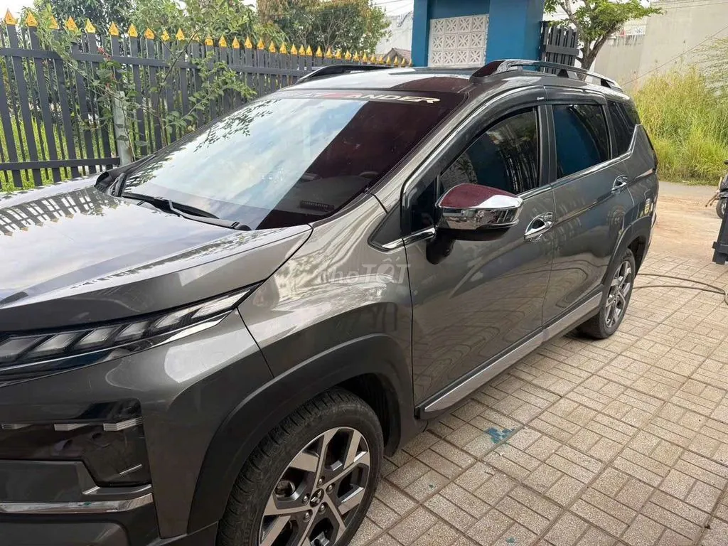 Mitsubishi Xpander Cross