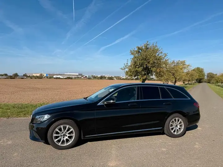 Mercedes-Benz C220