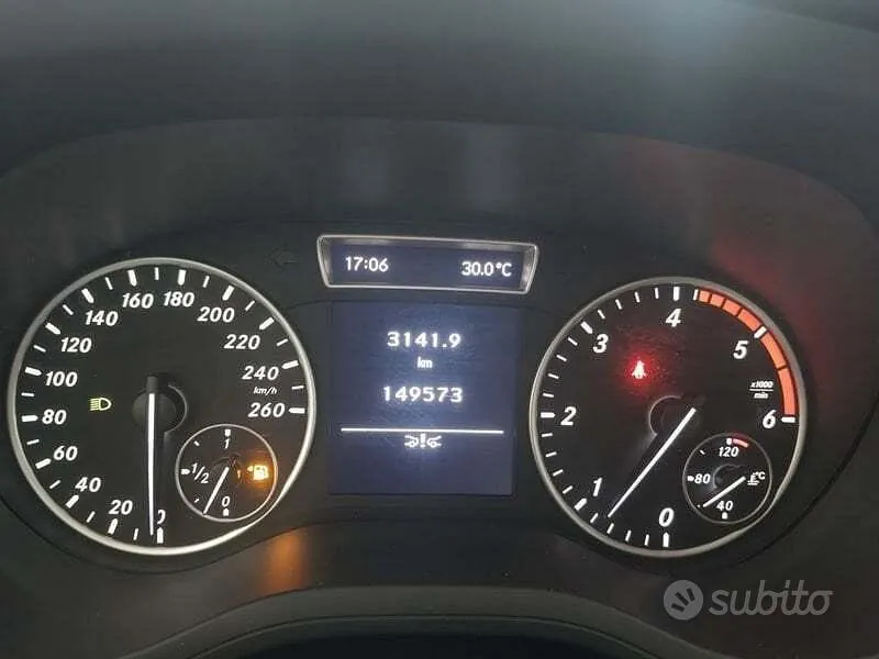 Mercedes-Benz B 180 Cdi Blueefficiency Executive 2012 photo 5