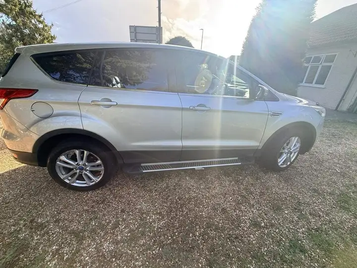 Ford Kuga 2015 photo 3