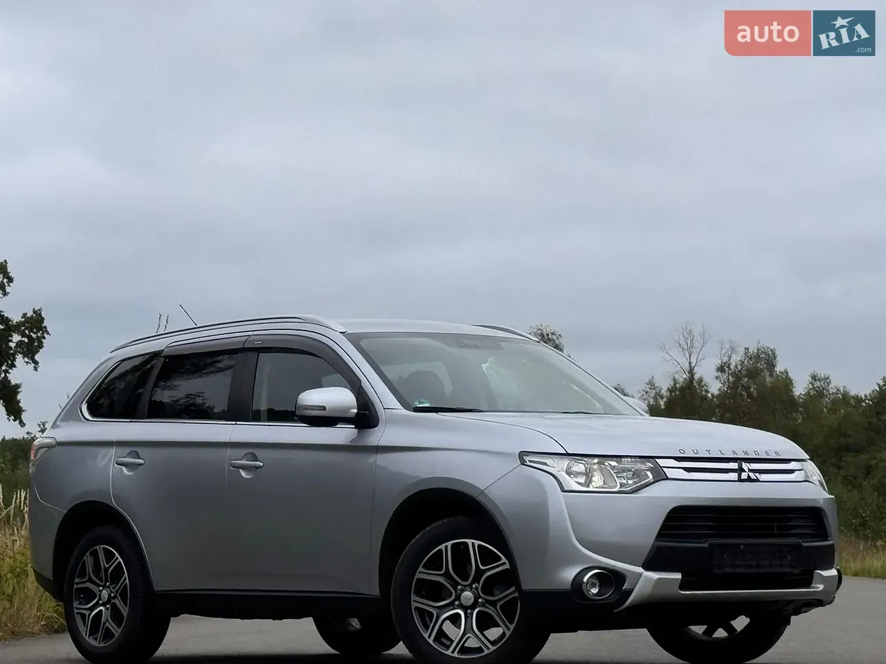 Mitsubishi Outlander 2015 photo 3