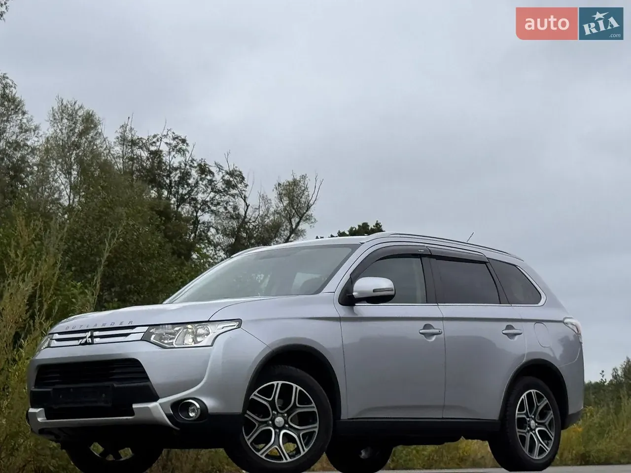 Mitsubishi Outlander 2015 photo 4