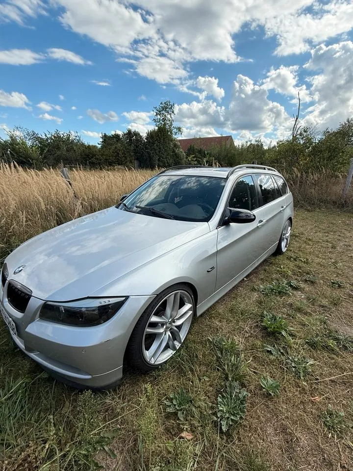BMW E91 325I