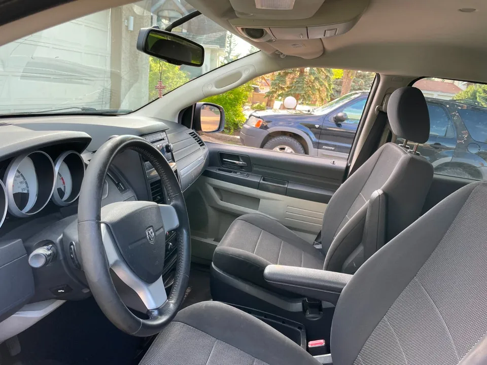 Dodge Grand Caravan 2008 photo 4