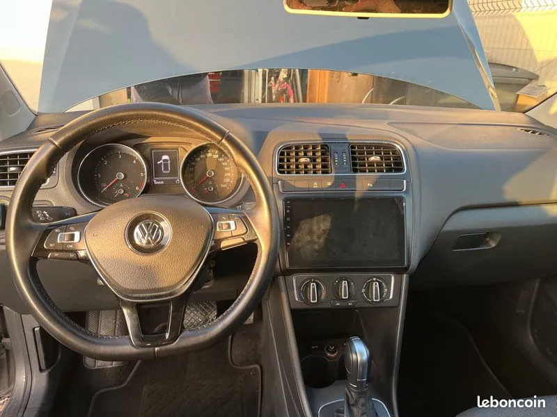 Volkswagen Polo 2015 photo 3