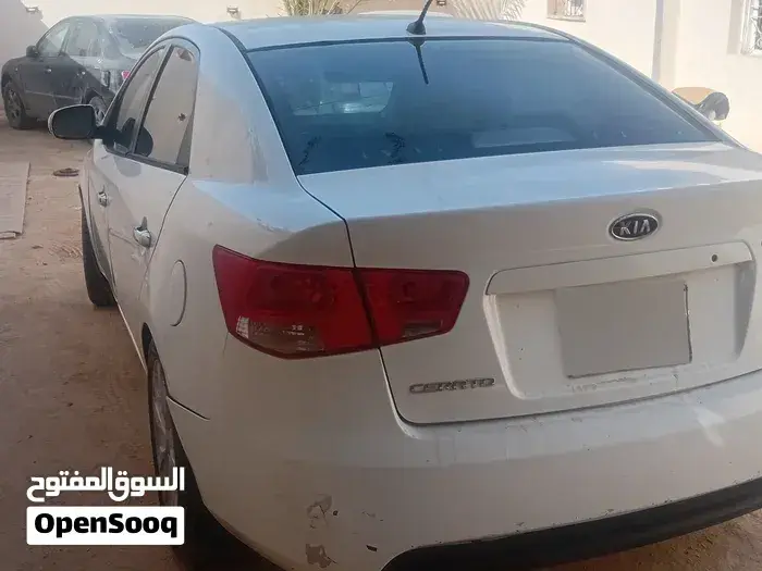 Kia Cerato 2012 photo 2
