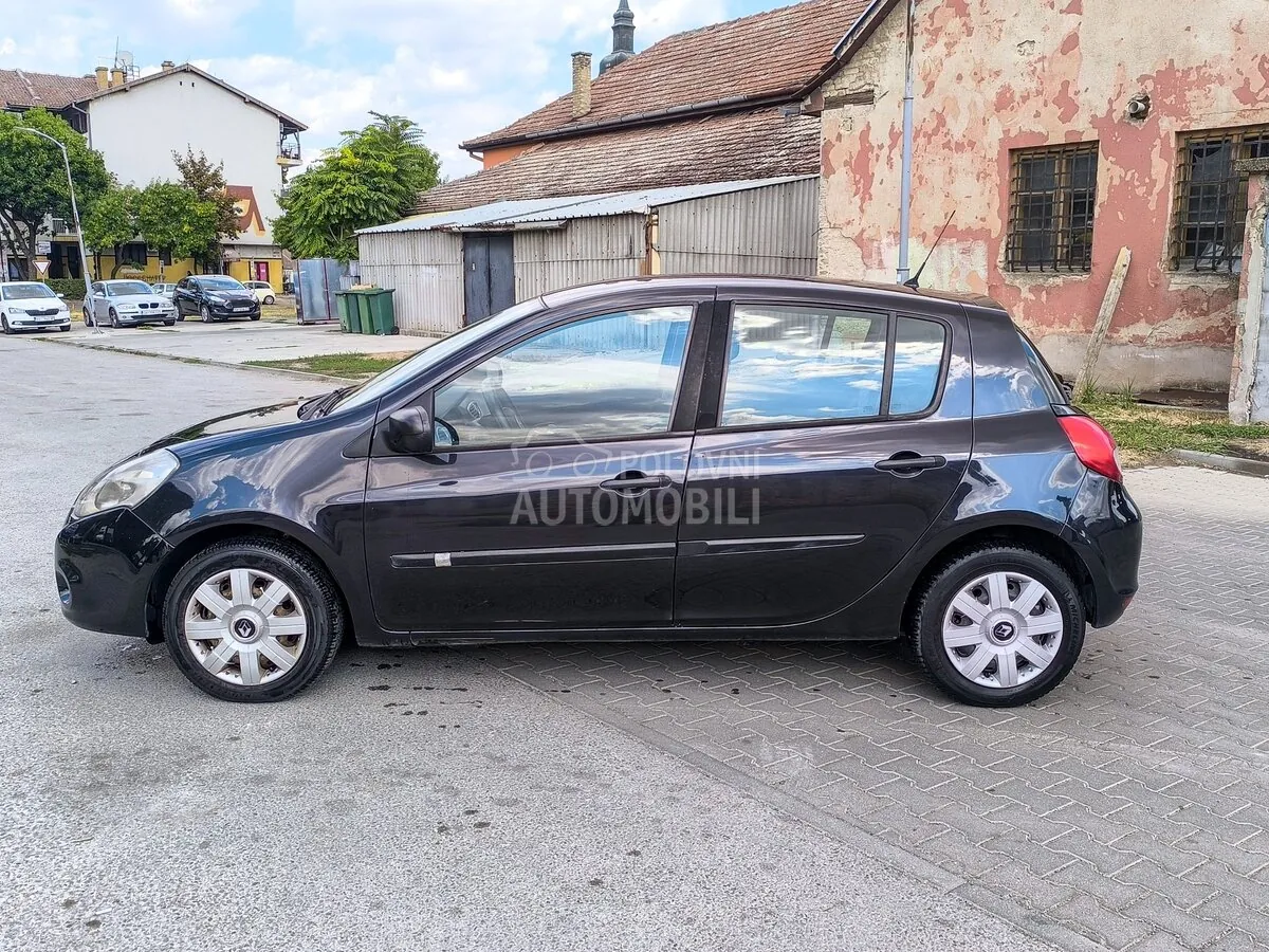 Renault Clio 2009 photo 5