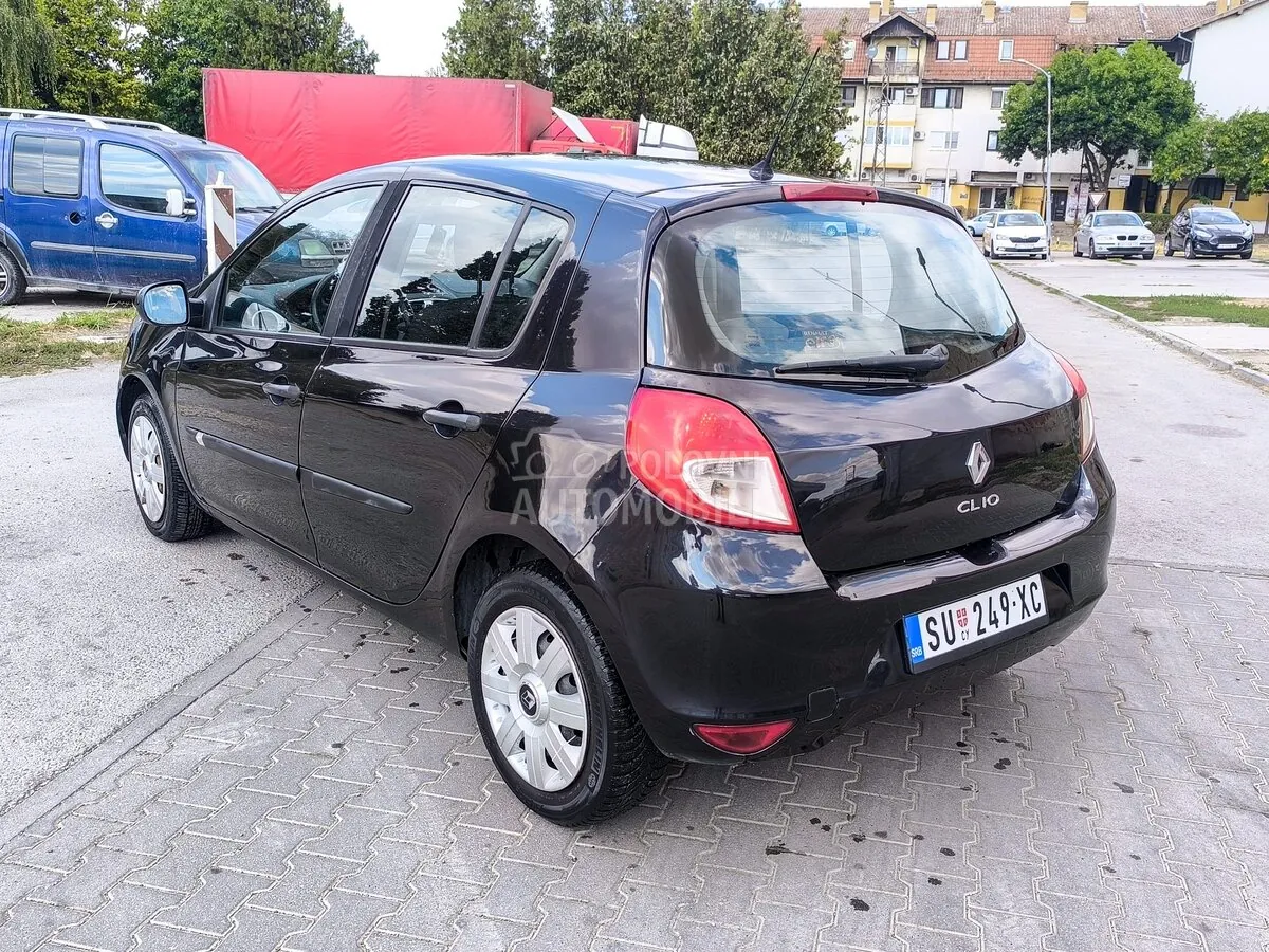 Renault Clio 2009 photo 4