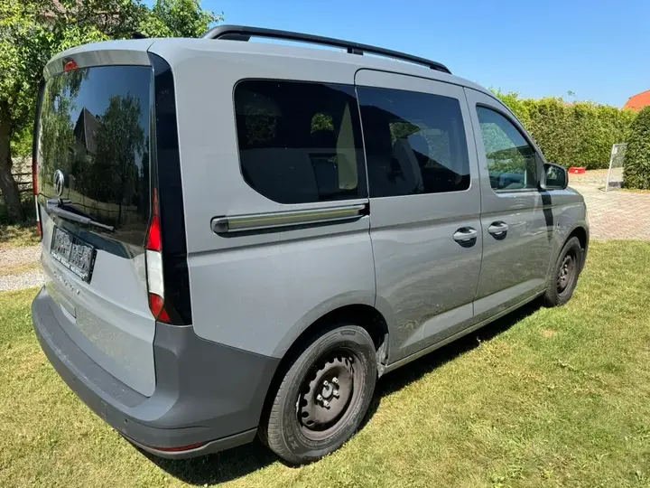 Volkswagen Caddy 2023 photo 2