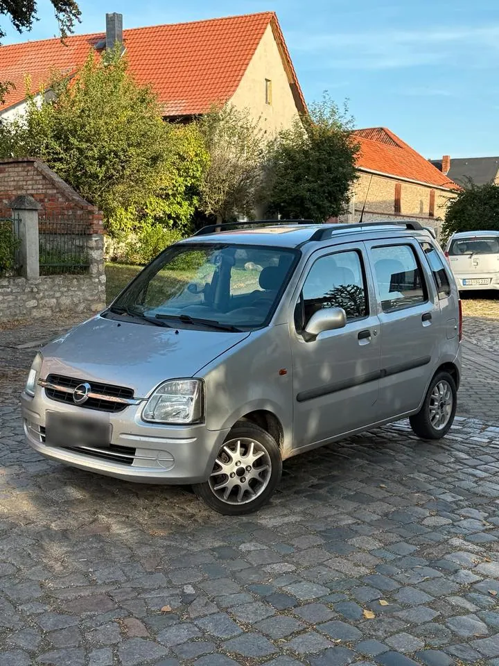 Opel Agila