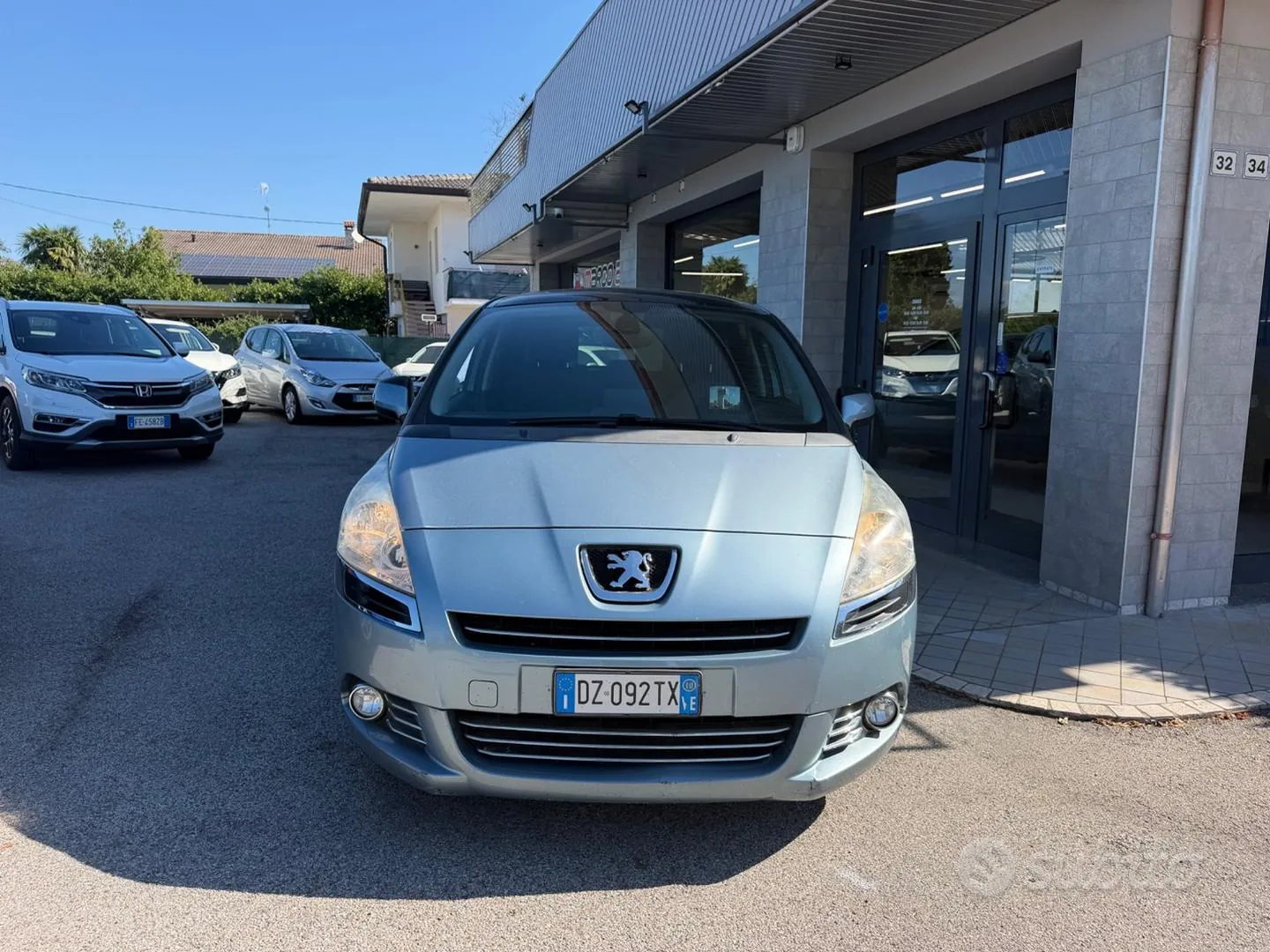 Peugeot 5008 2010 photo 2