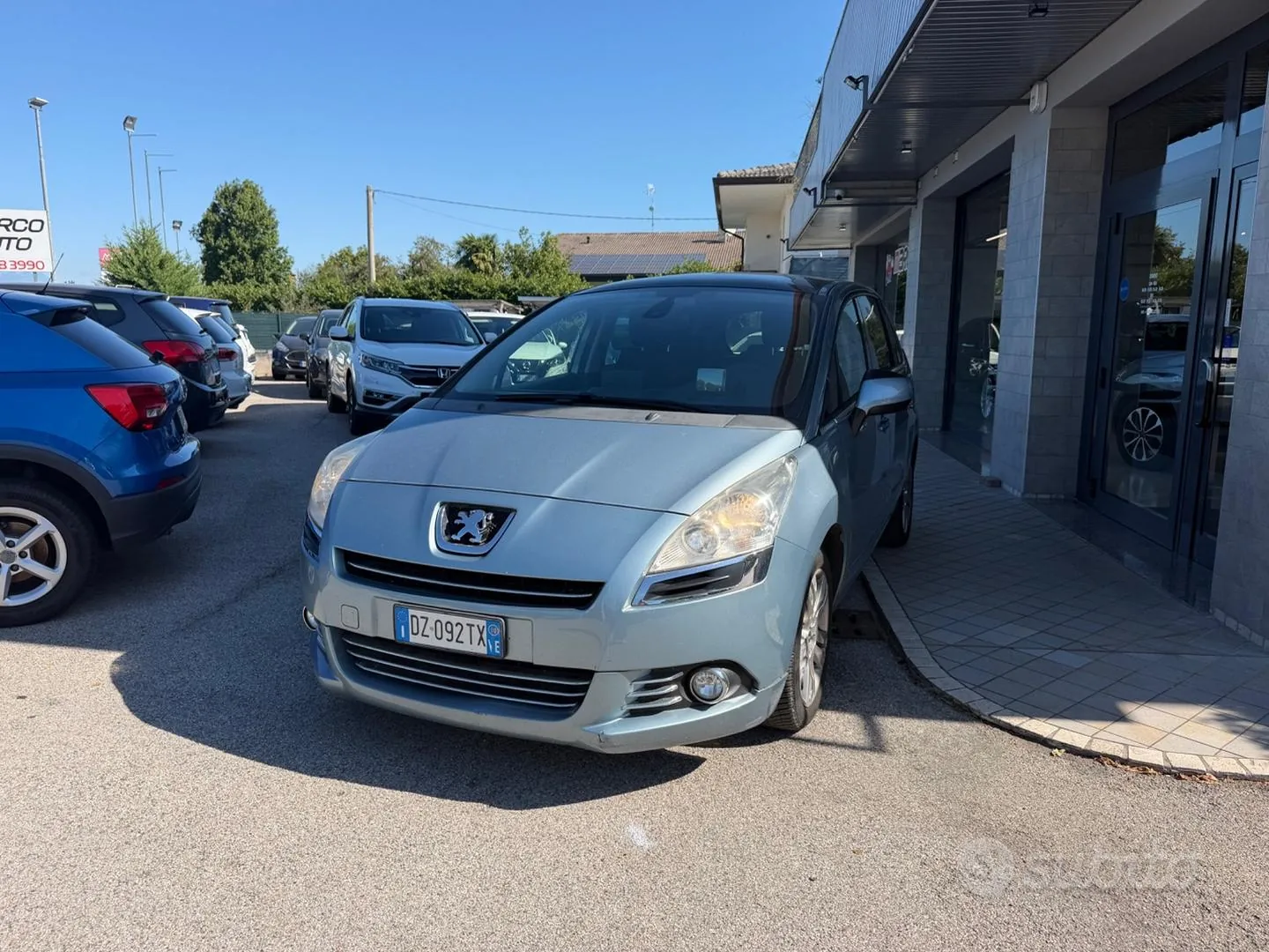 Peugeot 5008 2010 photo 3