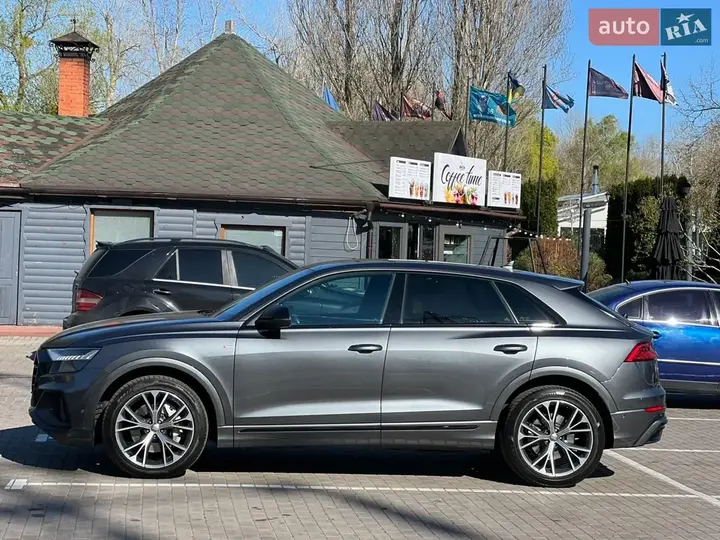 Audi Q8
