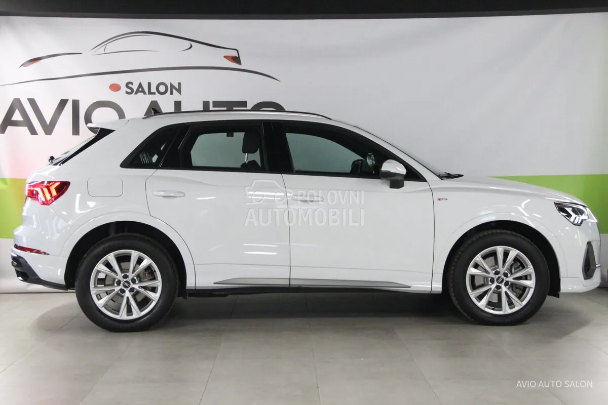 Audi Q3 2022 photo 4