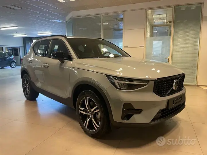 Volvo Xc40 2025 photo 3