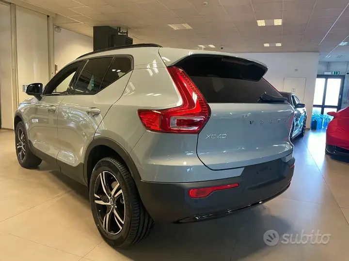 Volvo Xc40 2025 photo 5