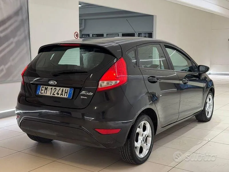 Ford Fiesta 2012 photo 5