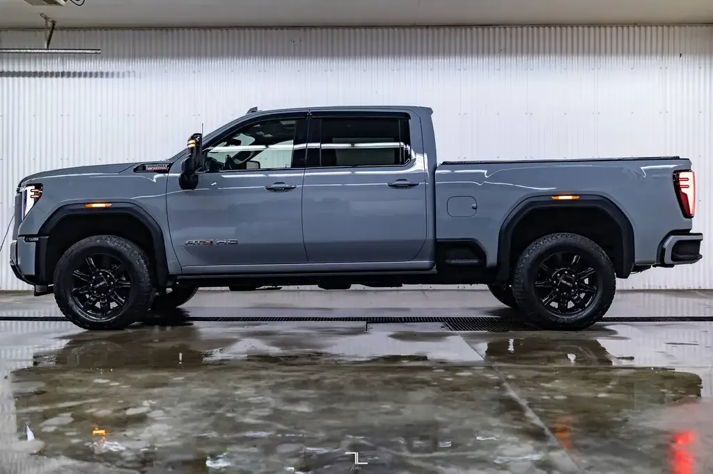 GMC Sierra 2500Hd 2025 photo 3