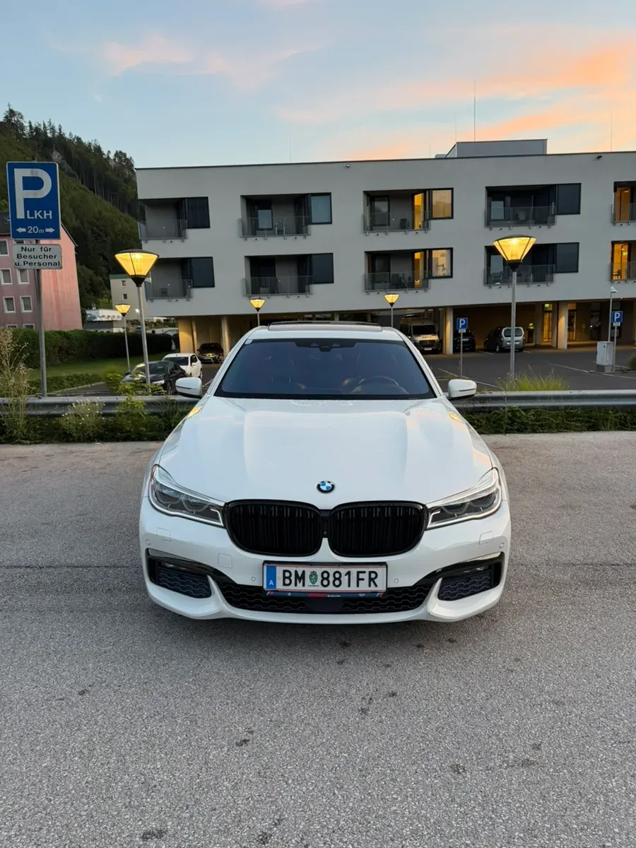 BMW 7 Series 2016 photo 3