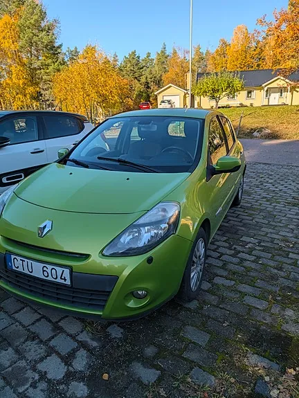 Renault Clio 2011 photo 2