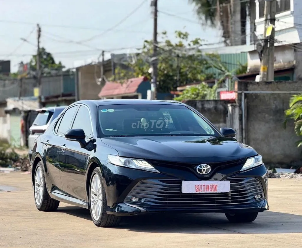 Toyota Camry 2021 photo 3