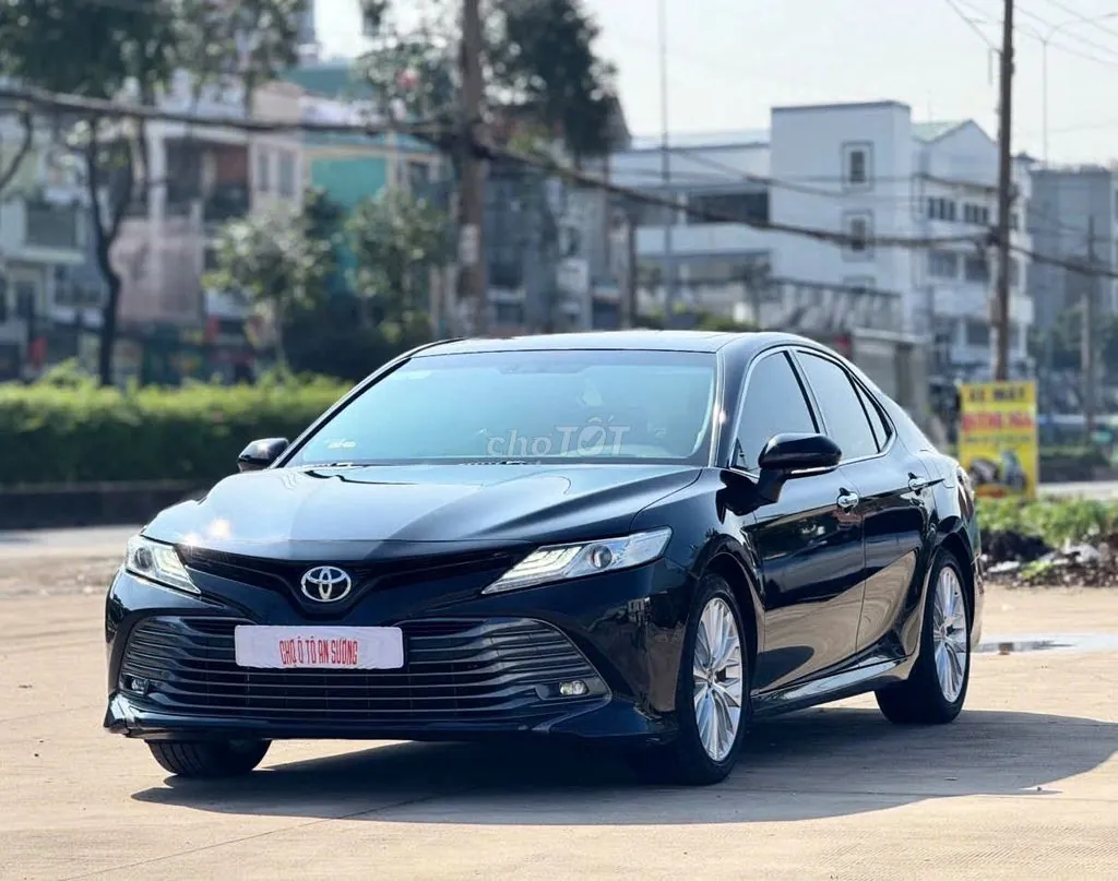 Toyota Camry 2021 photo 2