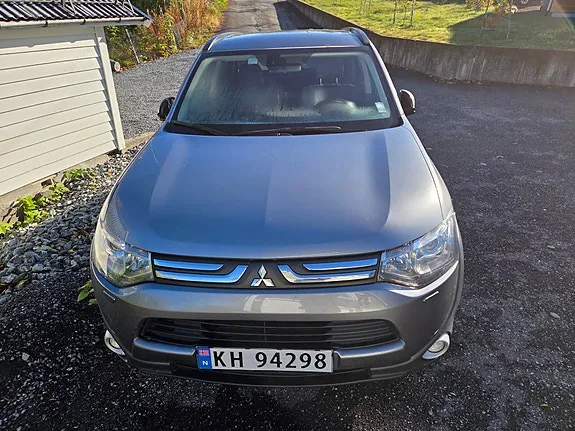 Mitsubishi Outlander 2013 photo 4