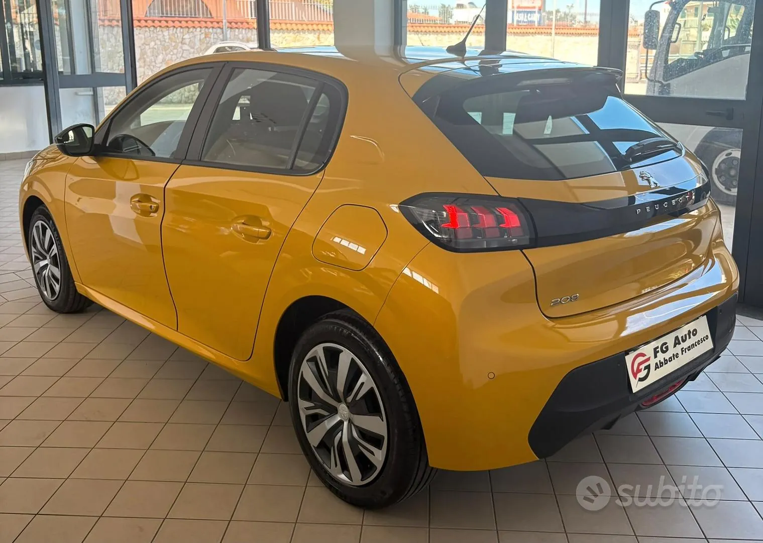 Peugeot 208 2023 photo 4