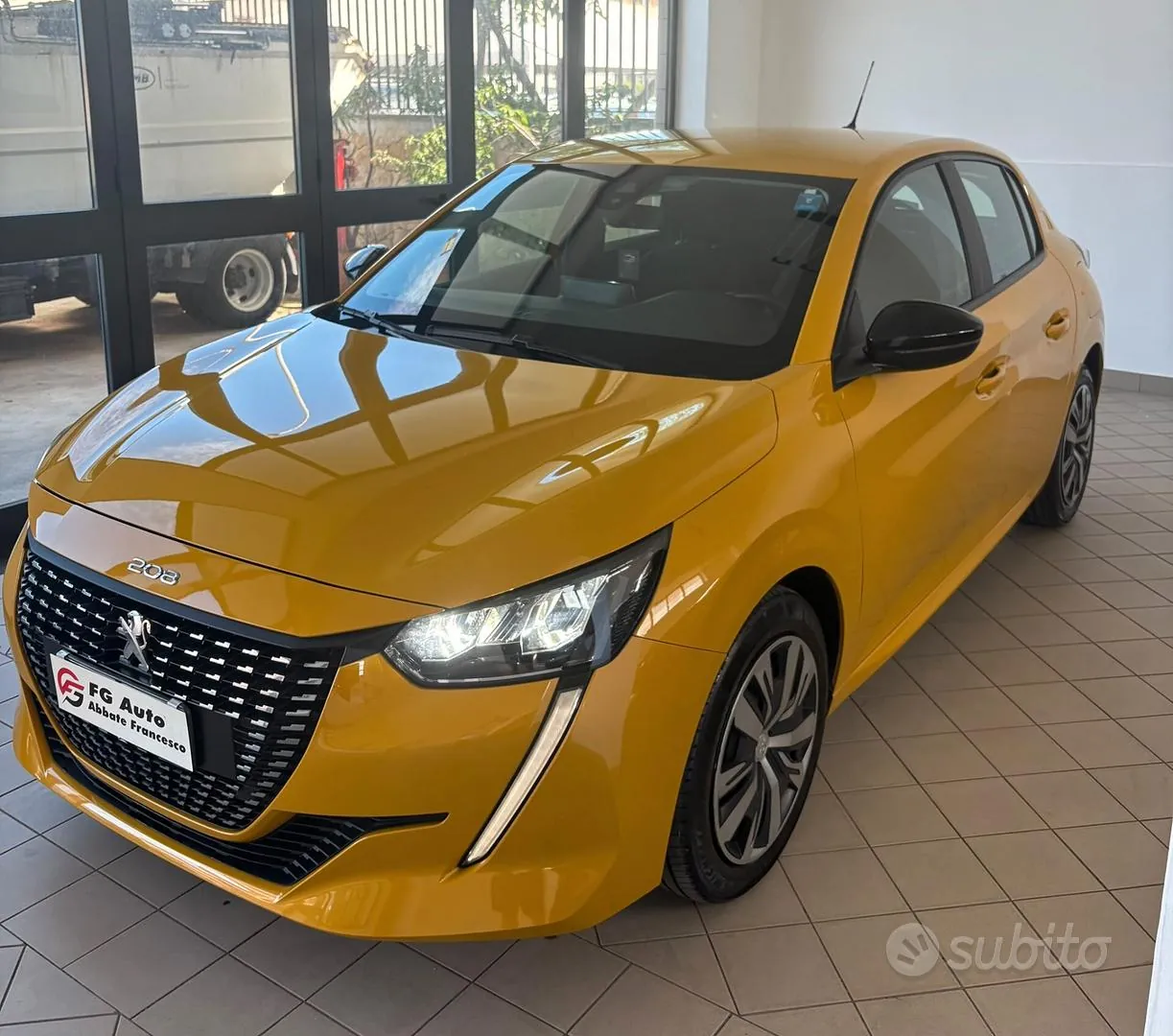 Peugeot 208 2023 photo 3