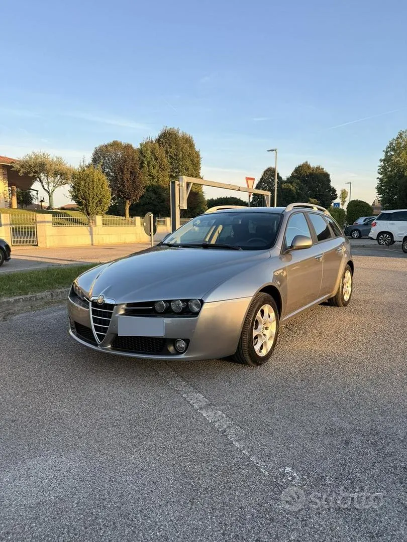 Alfa Romeo 159 2007 photo 3