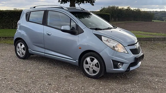 Chevrolet Spark 2011 photo 2