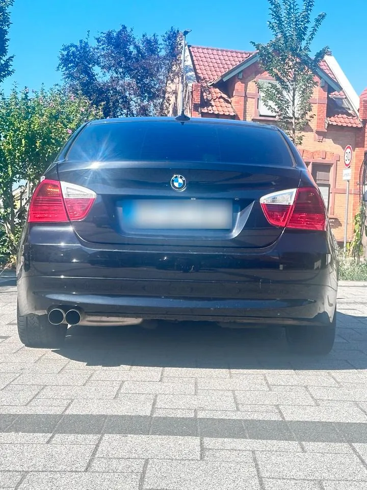 BMW 320I