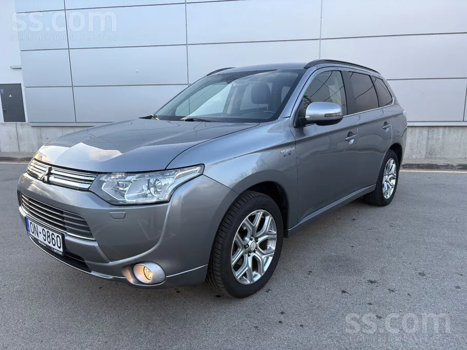 Mitsubishi Outlander 2013 photo 4