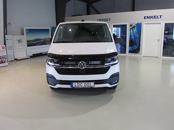 Volkswagen Transporter 2023 photo 2