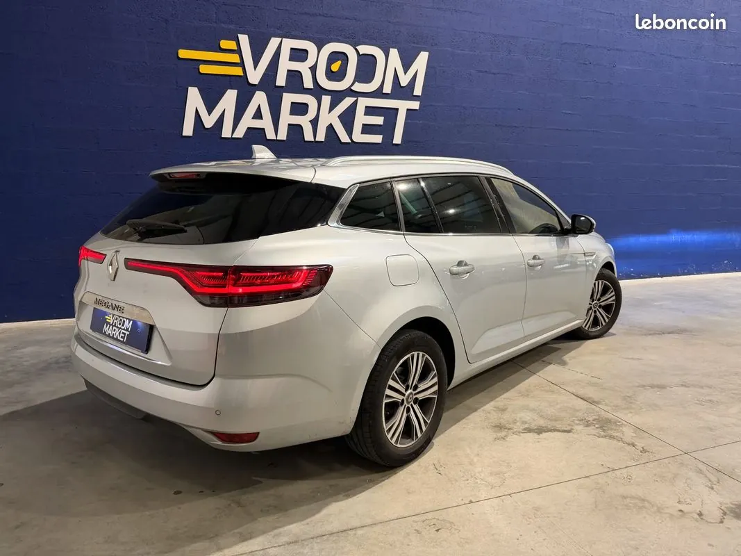 Renault Megane 2022 photo 3