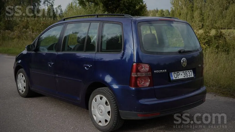 Volkswagen Touran 2007 photo 2
