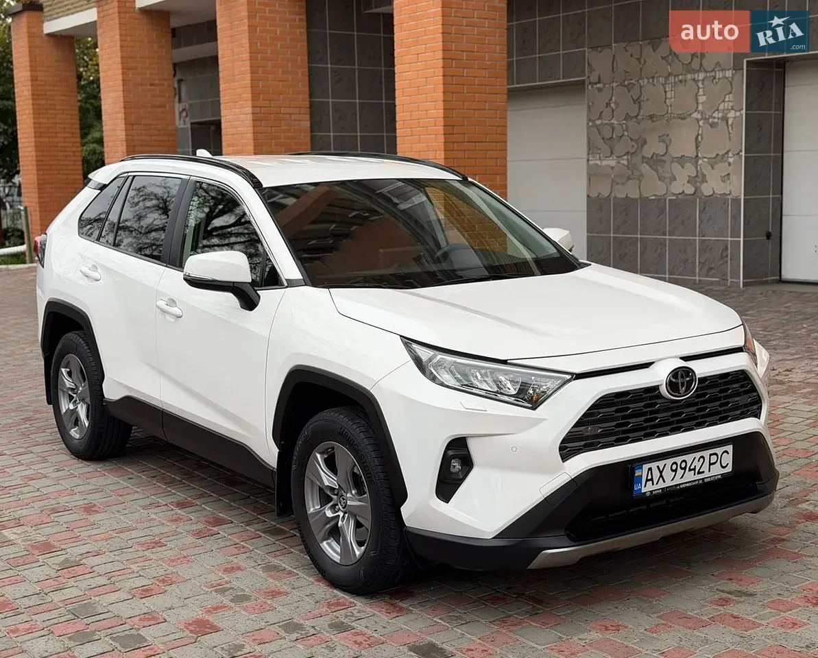 Toyota Rav4 2023 photo 3