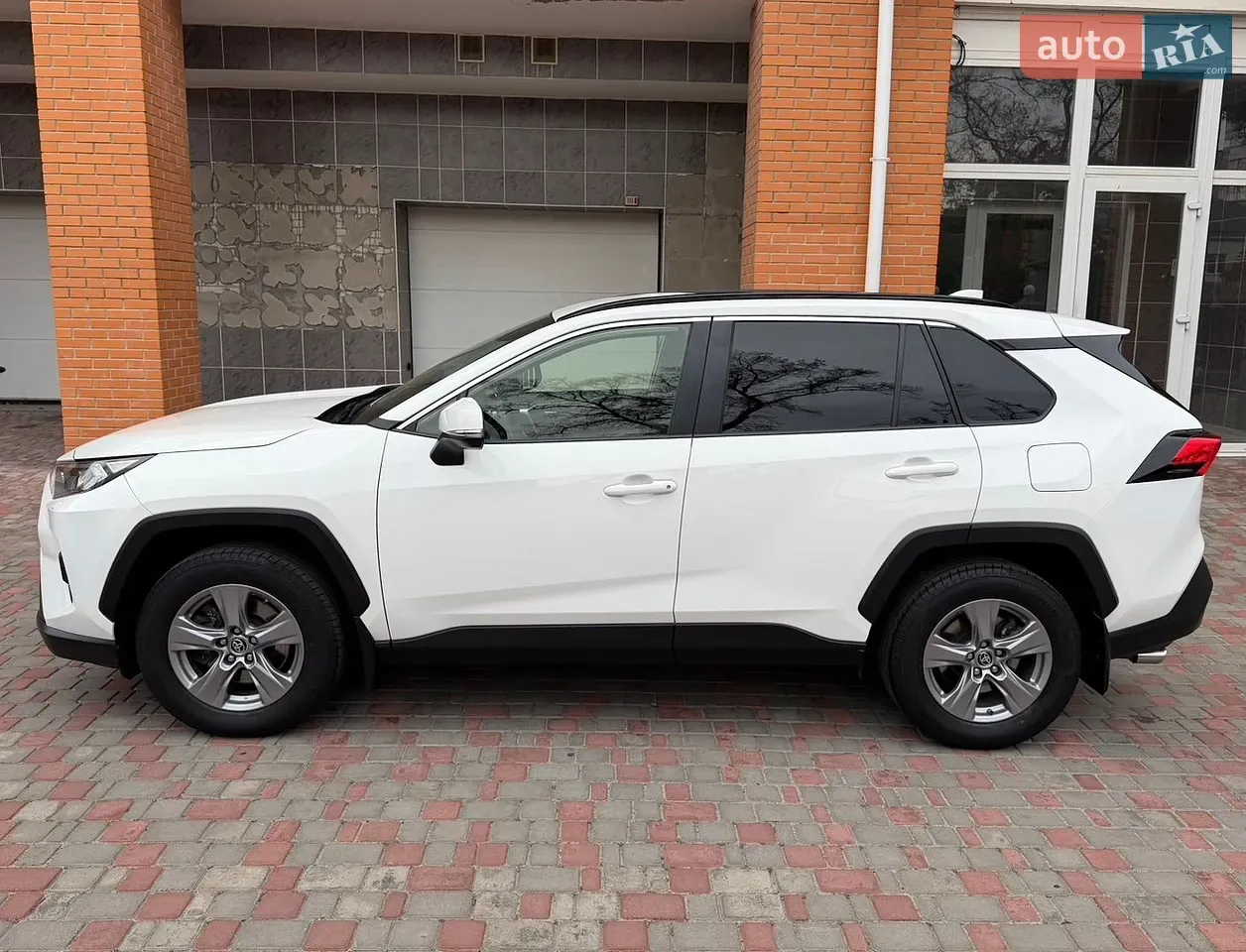 Toyota Rav4 2023 photo 4