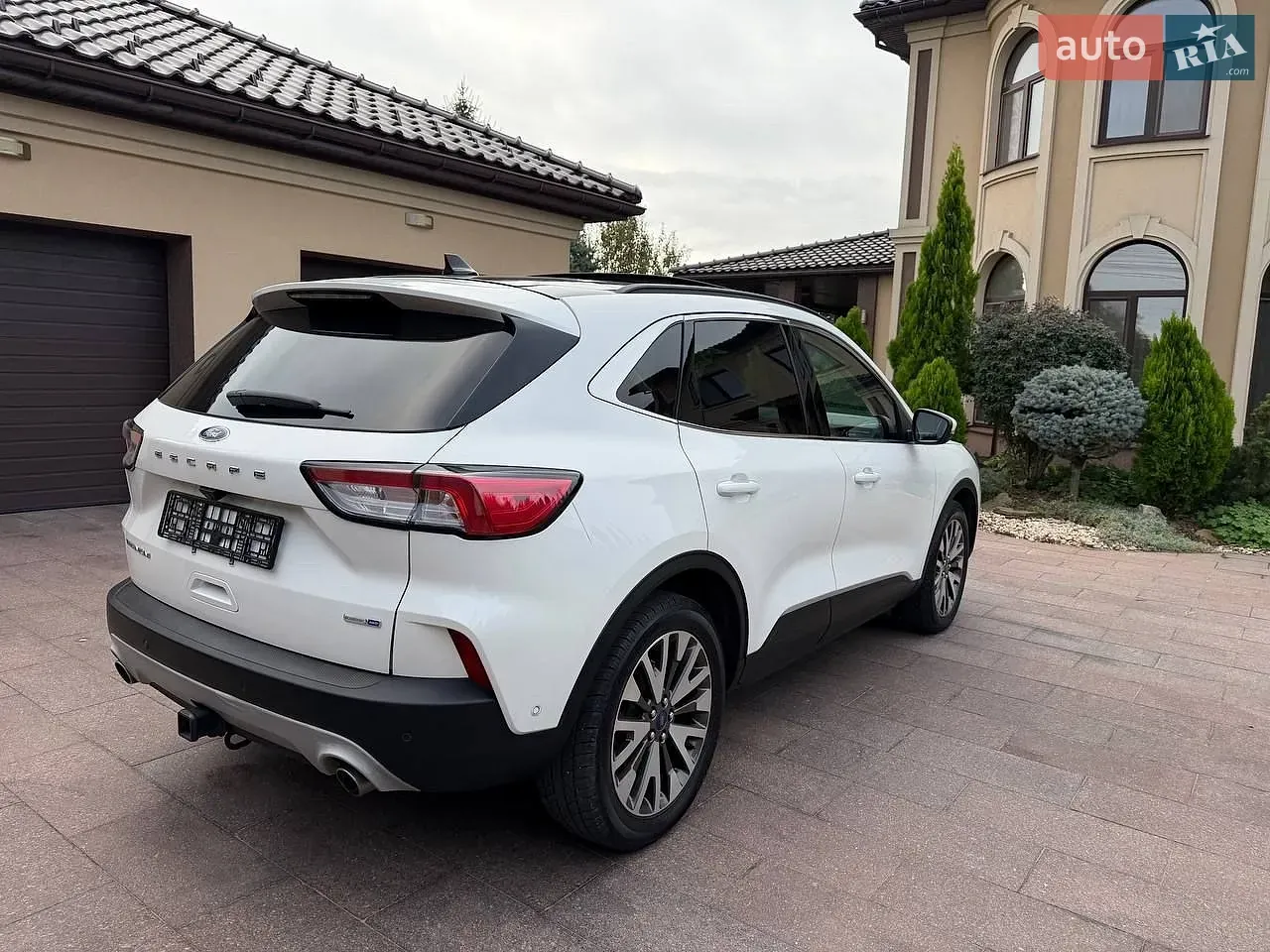 Ford Escape 2019 photo 3