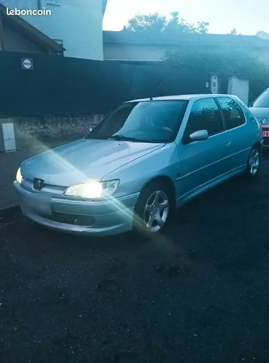 Peugeot 306